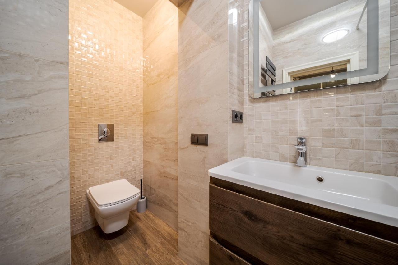 Inshiapartments On Kovzhuna Str ลวีฟ ภายนอก รูปภาพ