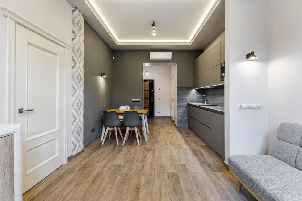 Inshiapartments On Kovzhuna Str ลวีฟ ภายนอก รูปภาพ